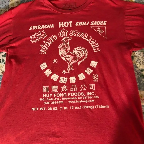 Sriracha Hot Chili Sauce Tshirt. Huy Fong Foods, Rosemead, California. Pink. Med - Picture 5 of 10